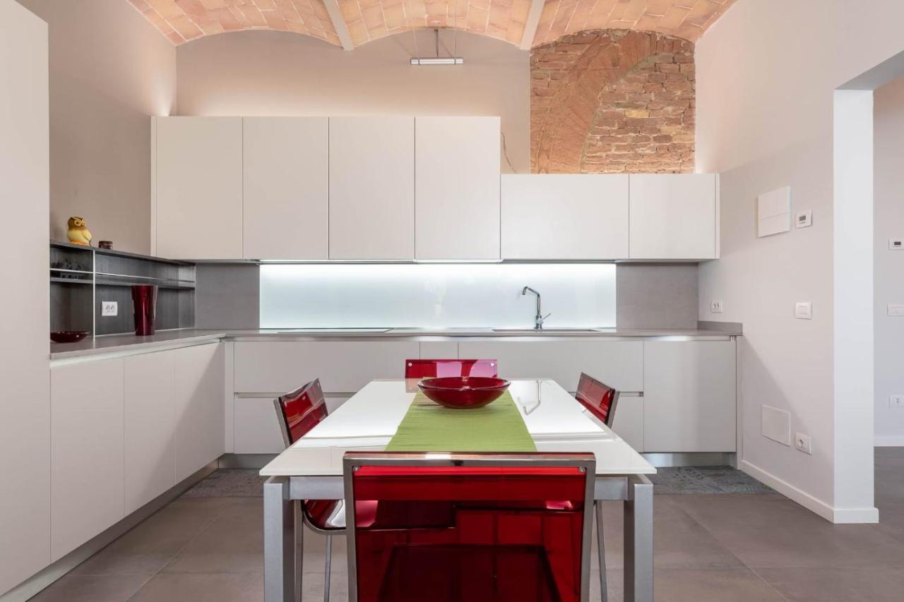 Ferienwohnung Siena Historic Center Stylish Flat With Balcony! Exterior foto